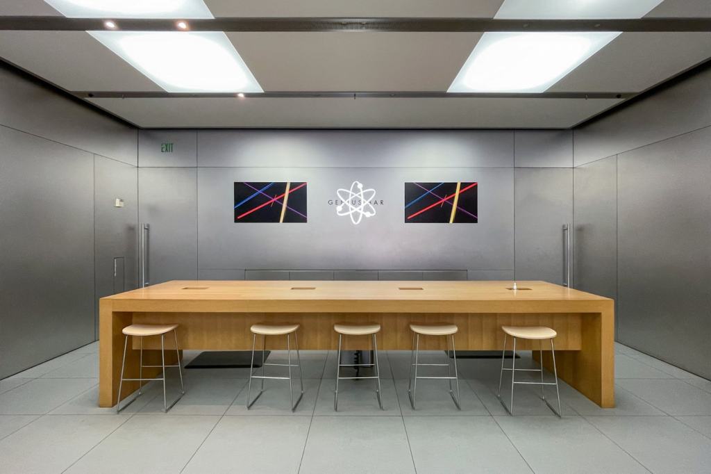 Una imagen del Genius Bar en la tienda de Apple